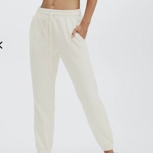 Fabletics Go-To Sweatpant in Bone - M